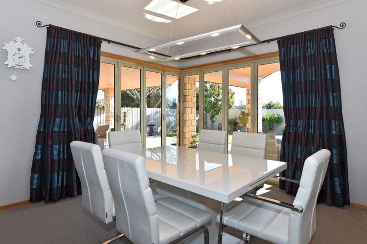 8 Sequoia Way Stoke_10