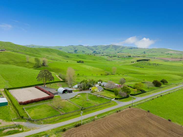 98 Hewson Road Rotoorangi_1