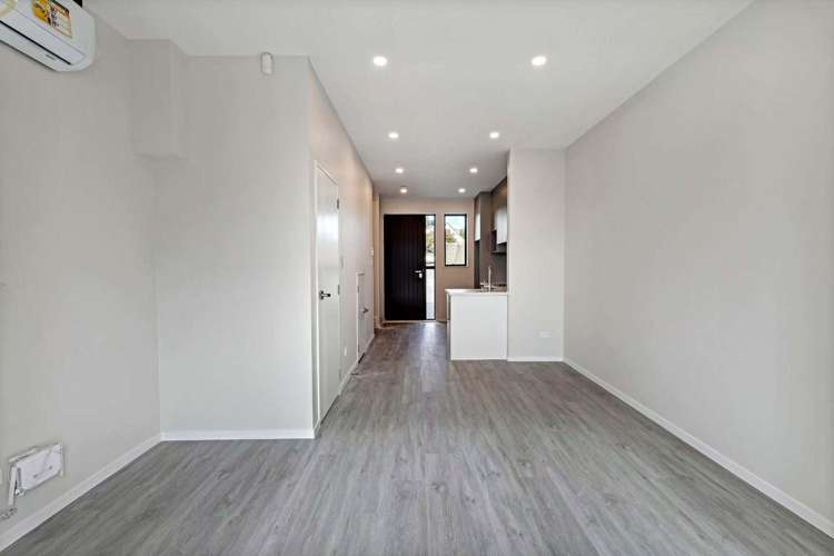 2D Glenford Lane Te Atatu Peninsula_2