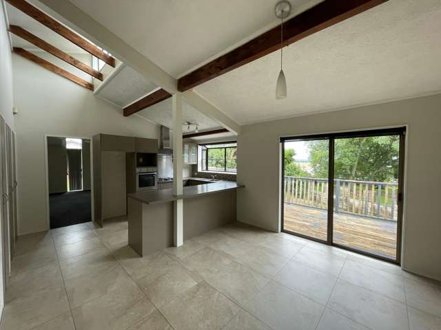 18 Oreti Place Clover Park_2