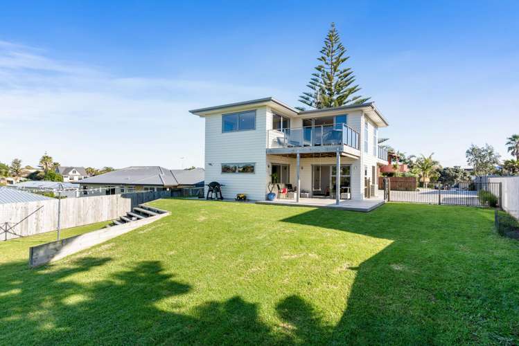 11 Commodores Close Coastlands_19