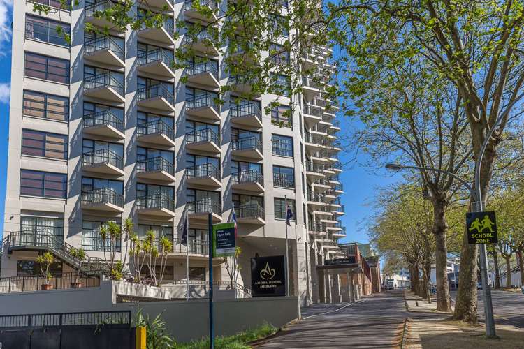 1p/100 Greys Avenue Auckland Central_12