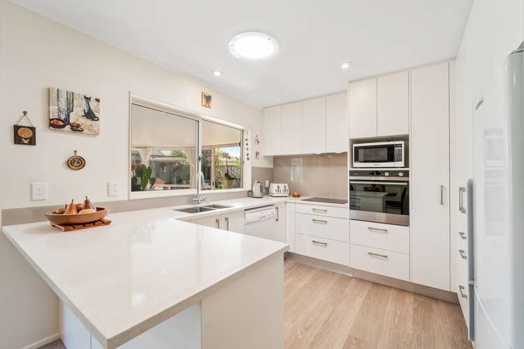 39 Lakeside Drive Orewa_6