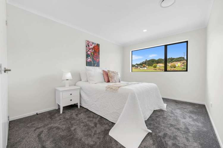 24 Ballyalton Crescent Flat Bush_19