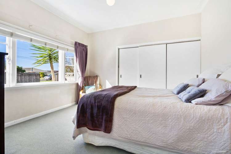 11 Ambler Avenue Glen Eden_10