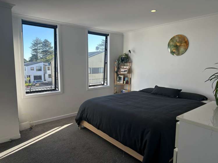6 Alexander Willis Crescent Hobsonville_6