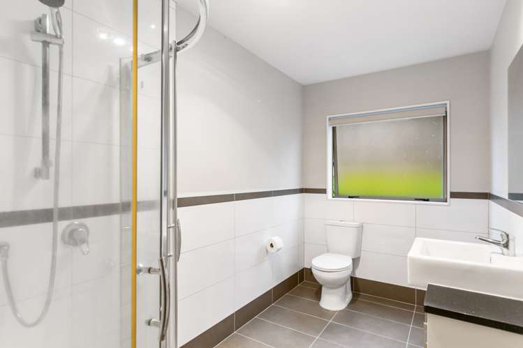 13 Gordon Stanley Drive Massey_13