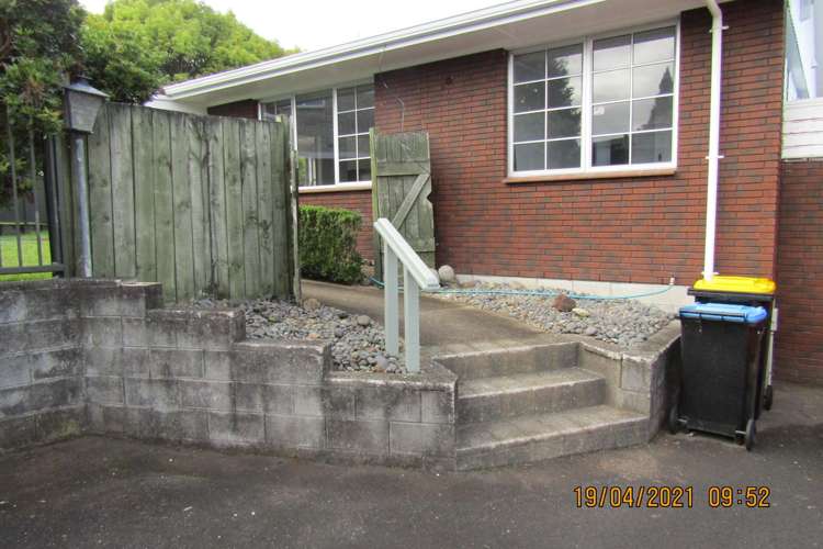 2/698 Fairview Road_0