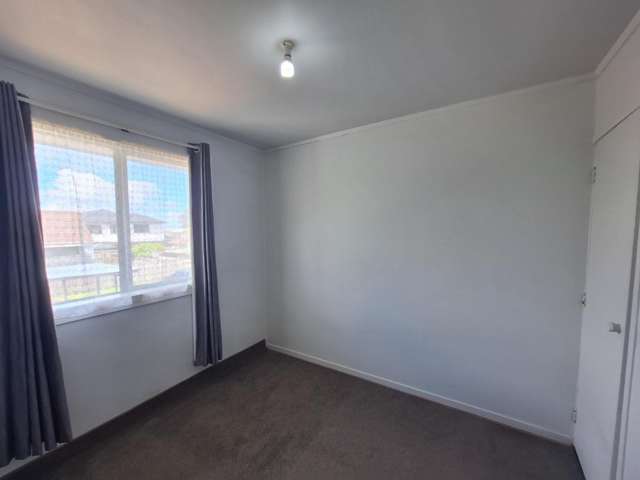 4/90 Kenderdine Road 10695_4