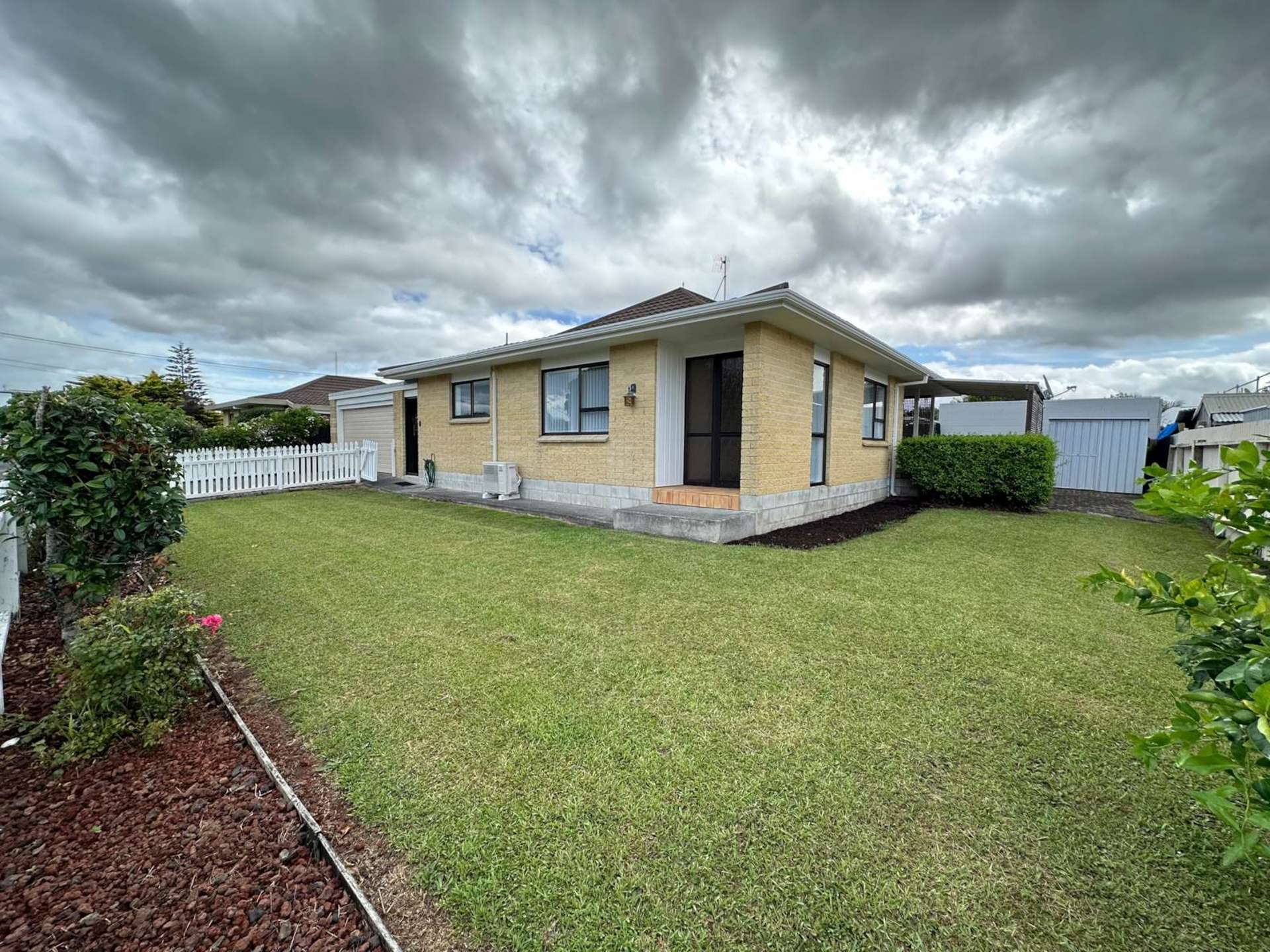 2b Pine Road Orewa_0