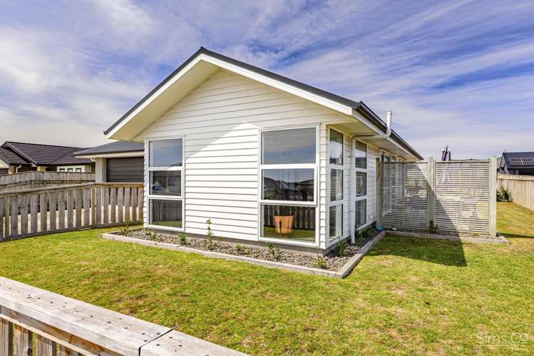 9 Simon Street Tawhero_33