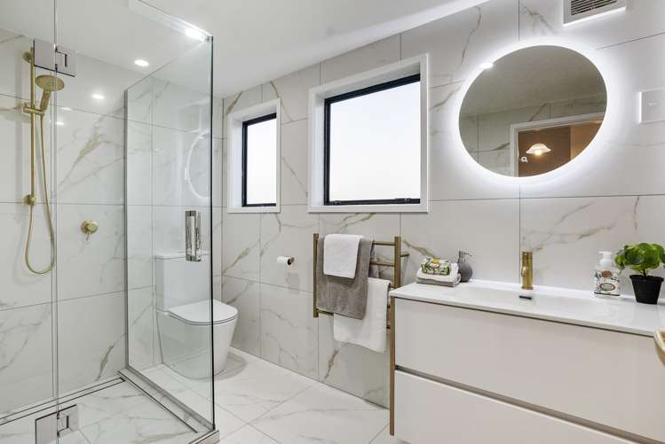 2/184 Norman Lesser Drive Saint Johns_15