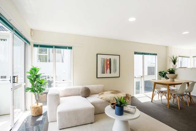 16/20 Thompson Street Mount Cook_3