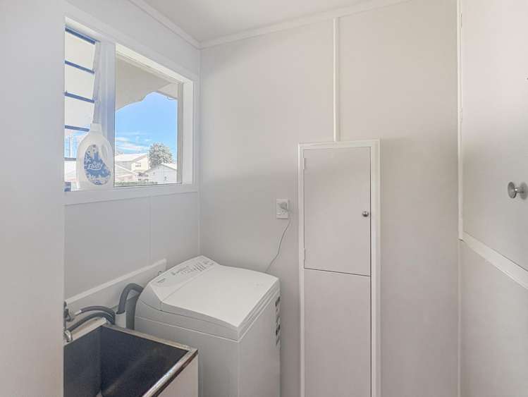 10A Cuba Street 1214_8