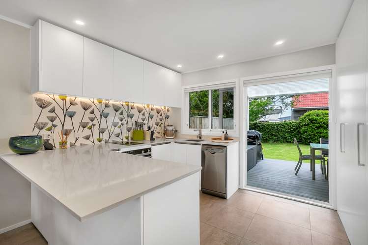 4/23 Oliver Street Point Chevalier_4