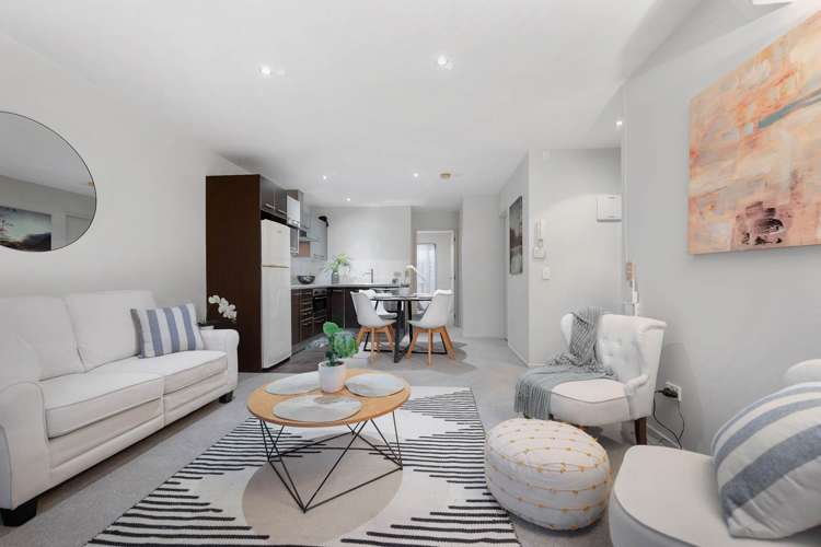 86a Michael Jones Drive Flat Bush_15