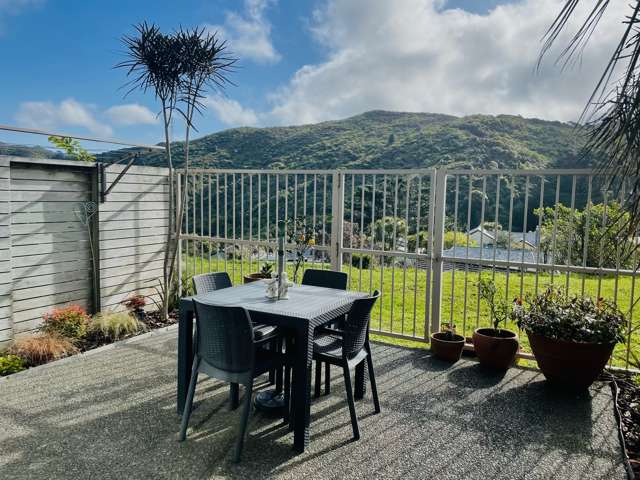 39 Saddleback Grove Karori_2