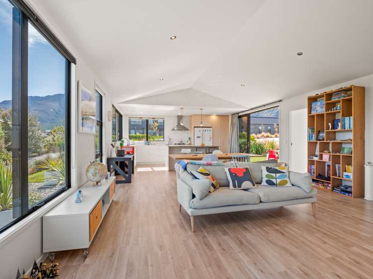 7 Polperro Court Jacks Point_13