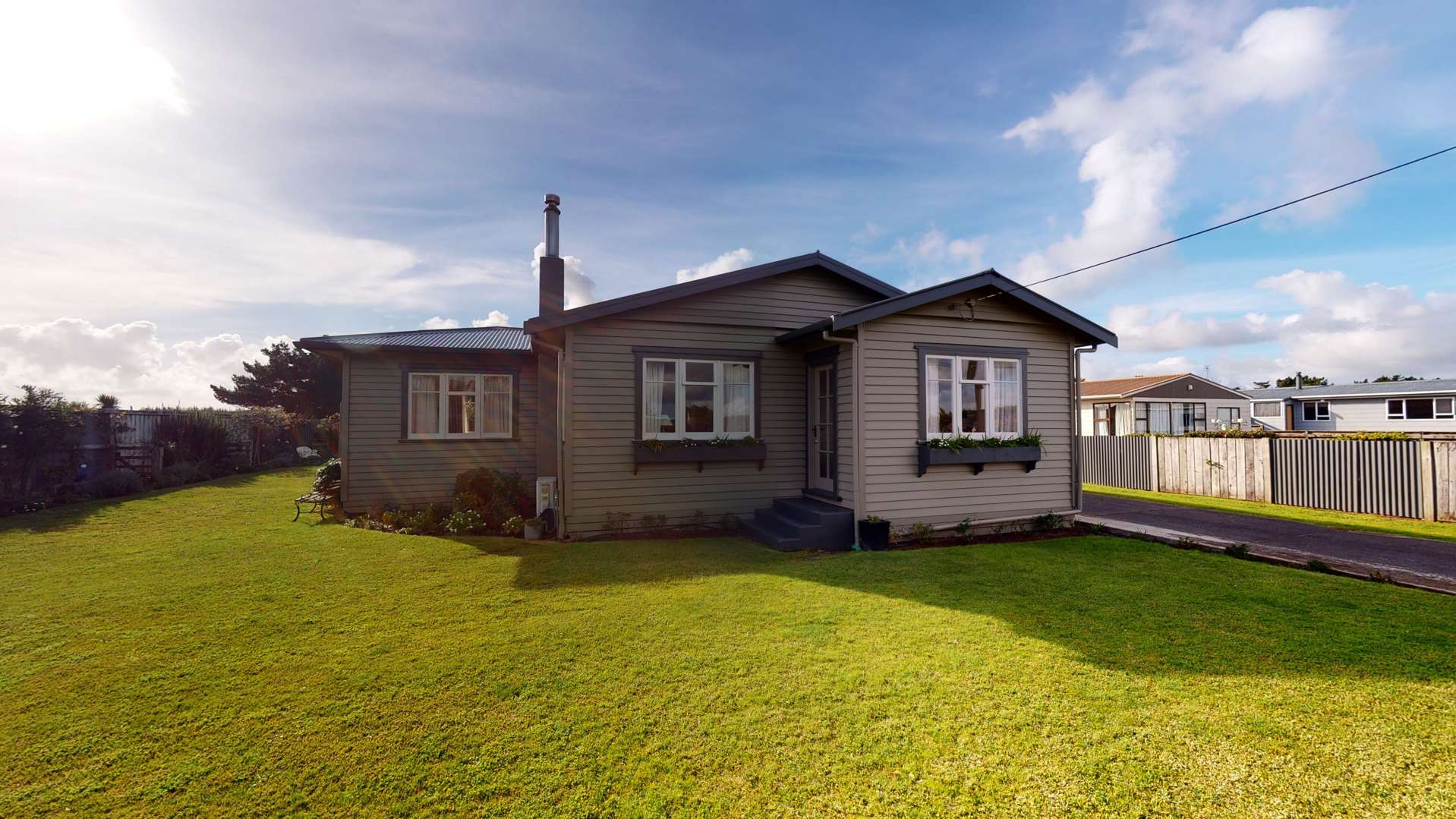 37 Edinburgh Terrace Foxton Beach_0