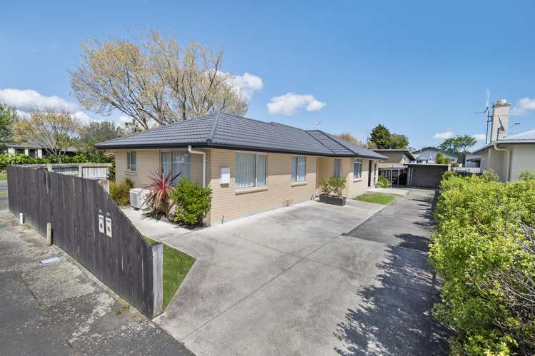 30A and B Ngaio Street West End_5