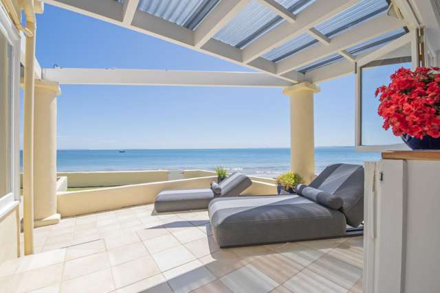 Absolute Milford Beachfront