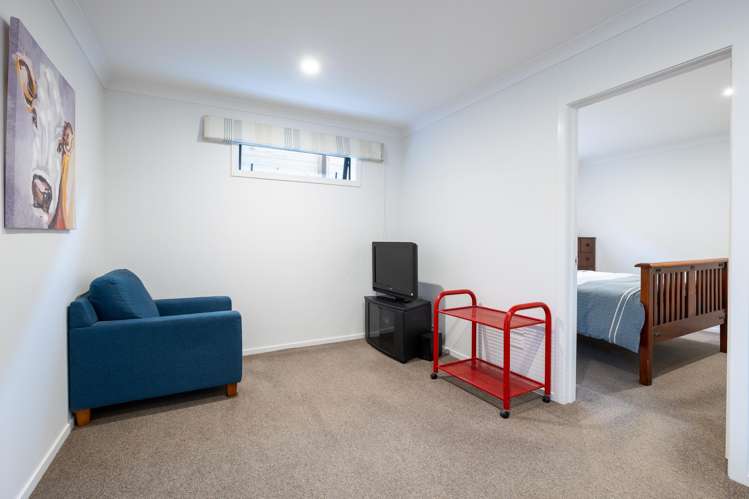 6 Resthill Crescent Glenview_16