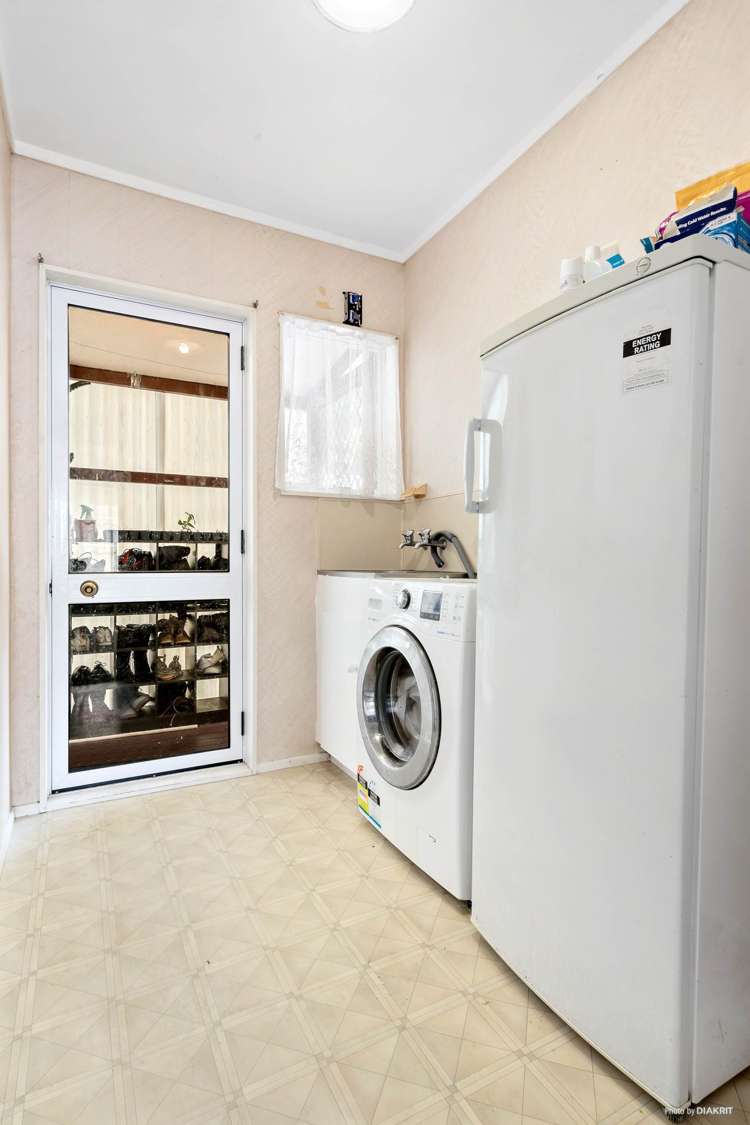 2/8 Kelvin Road Papakura_5