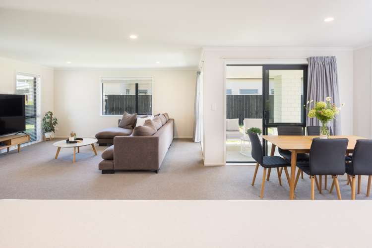 19 Corsair Crescent Burleigh_15