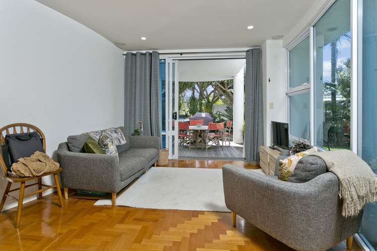 2/51 Rangitoto Terrace Milford_22