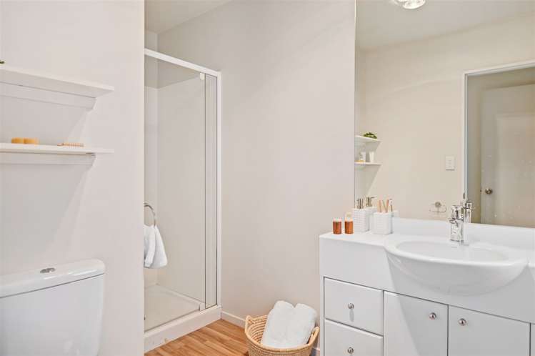 4 Fleur Lane Burwood_12