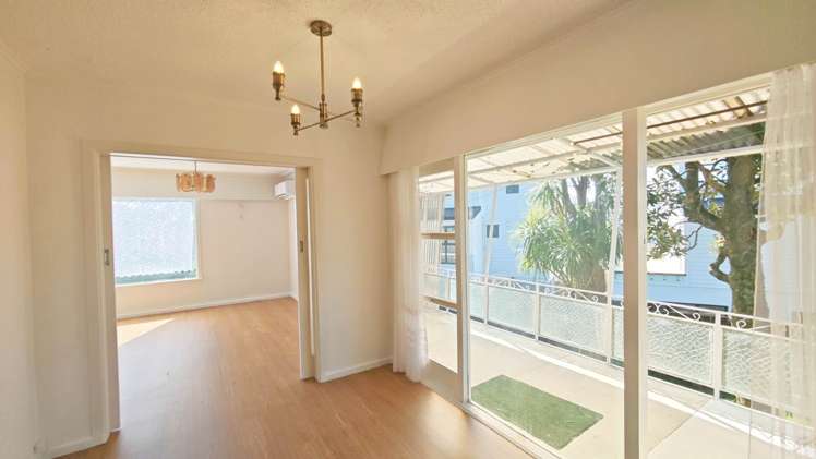 125 Te Atatu Road Te Atatu South_4