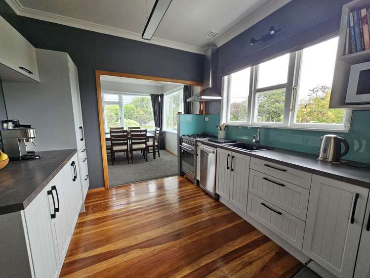 196 Bath Street Levin_6