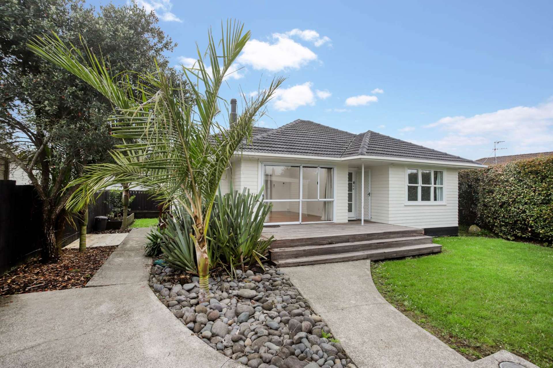1 Hikurangi Street Te Atatu Peninsula Waitakere City Houses for
