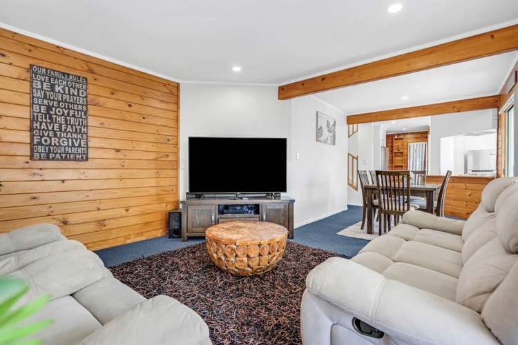 1/11 Aspiring Avenue Clover Park_2