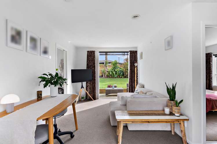 57 Queen Street Riverhead_15