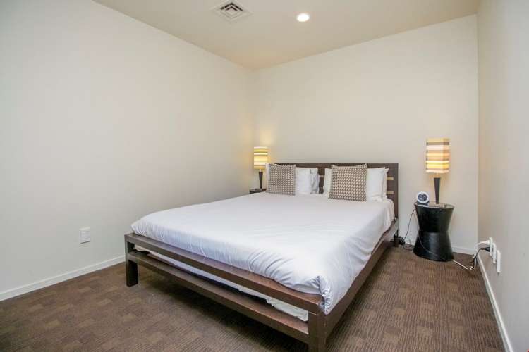 1002/10 Waterloo Quadrant Auckland Central_4