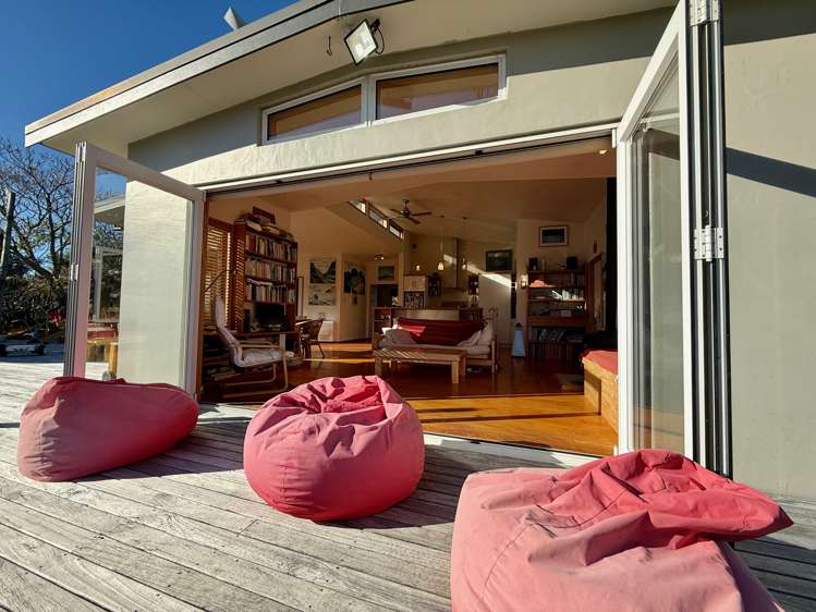Address withheld Raglan_37