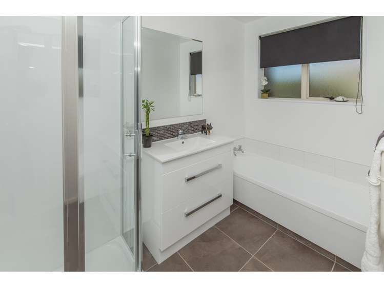 2/115 Yaldhurst Road Sockburn_8