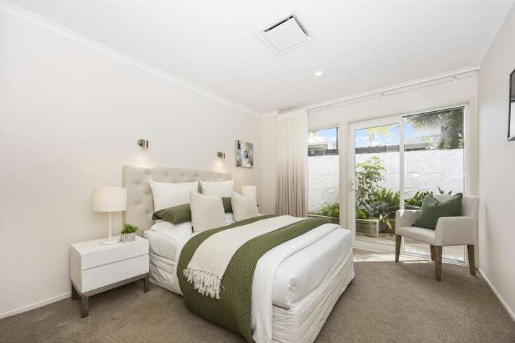 2/19 Seaview Avenue Northcote_12