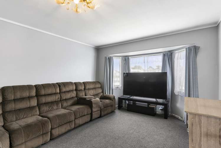 127 Maplesden Drive Clendon Park_4