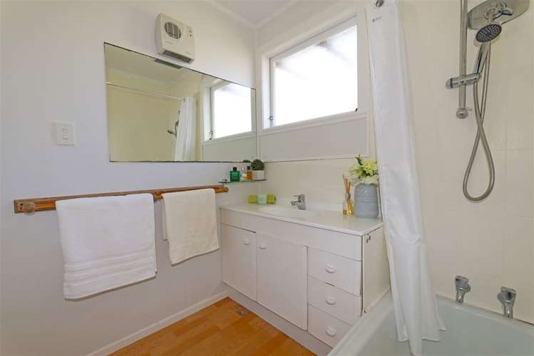 5 Bodi Place Te Atatu South_16