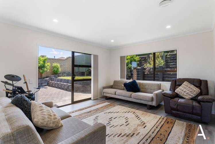 4 Kingsclere Place Goodwood Heights_2