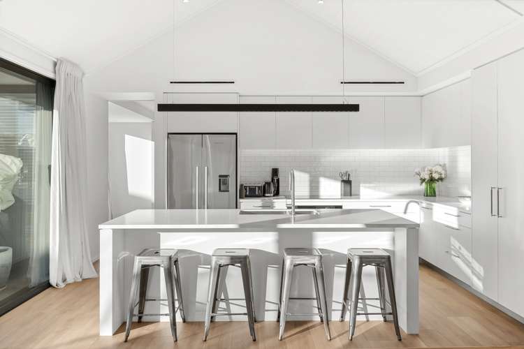 21 Rua Street Albert Town_1