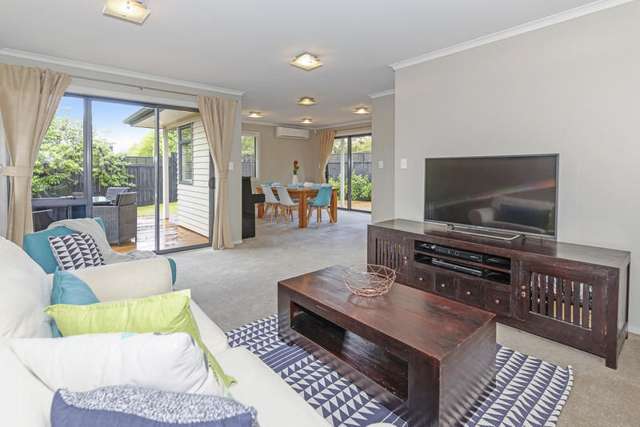 56a Sylvan Crescent Te Atatu South_1