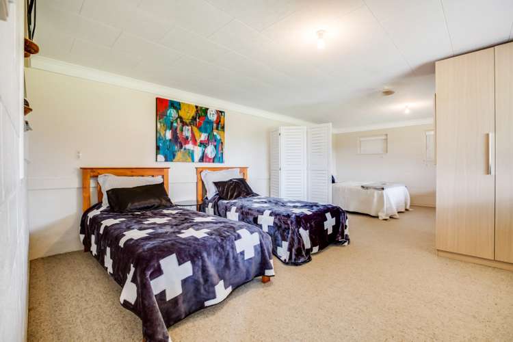 49 Torkar Road Clarks Beach_9