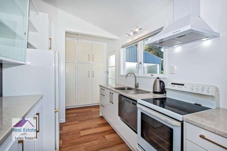 42 Memorial Drive Parahaki_9