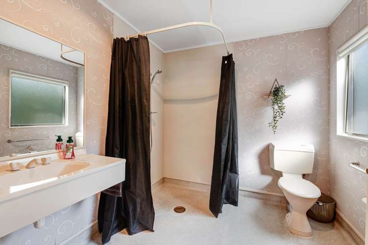 1688 South Head Road Helensville_24