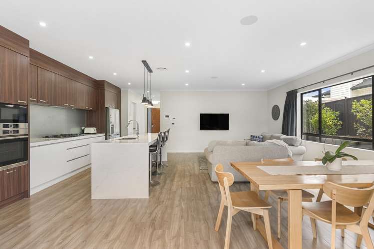 8 Keshvara Road Beachlands_4