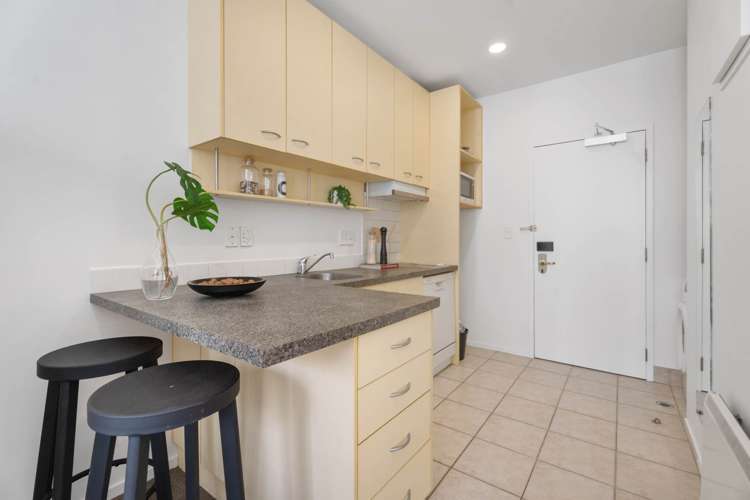 8E/50-52 Eden Crescent City Centre_2