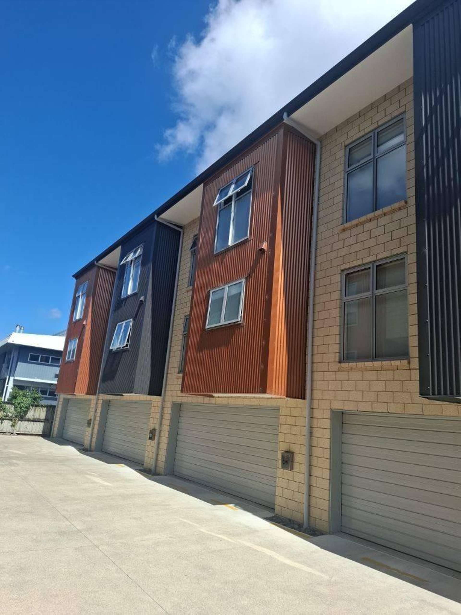 3/9 Vialou Street 10463_0